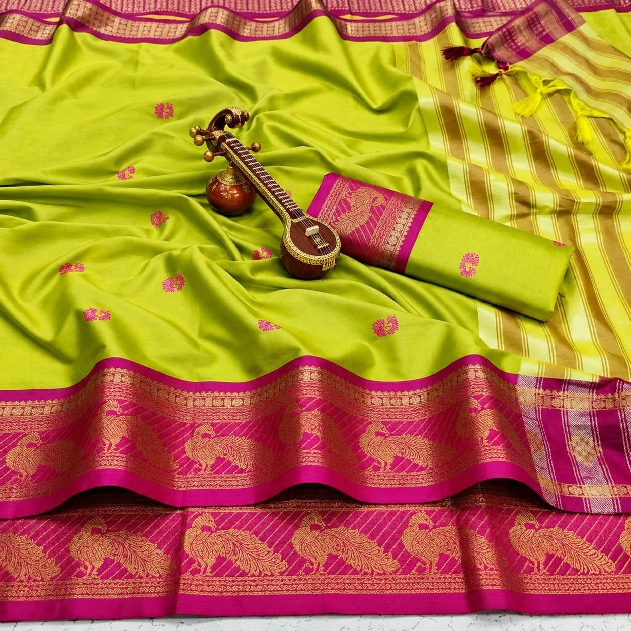Peacock Border Woven Soft Saree